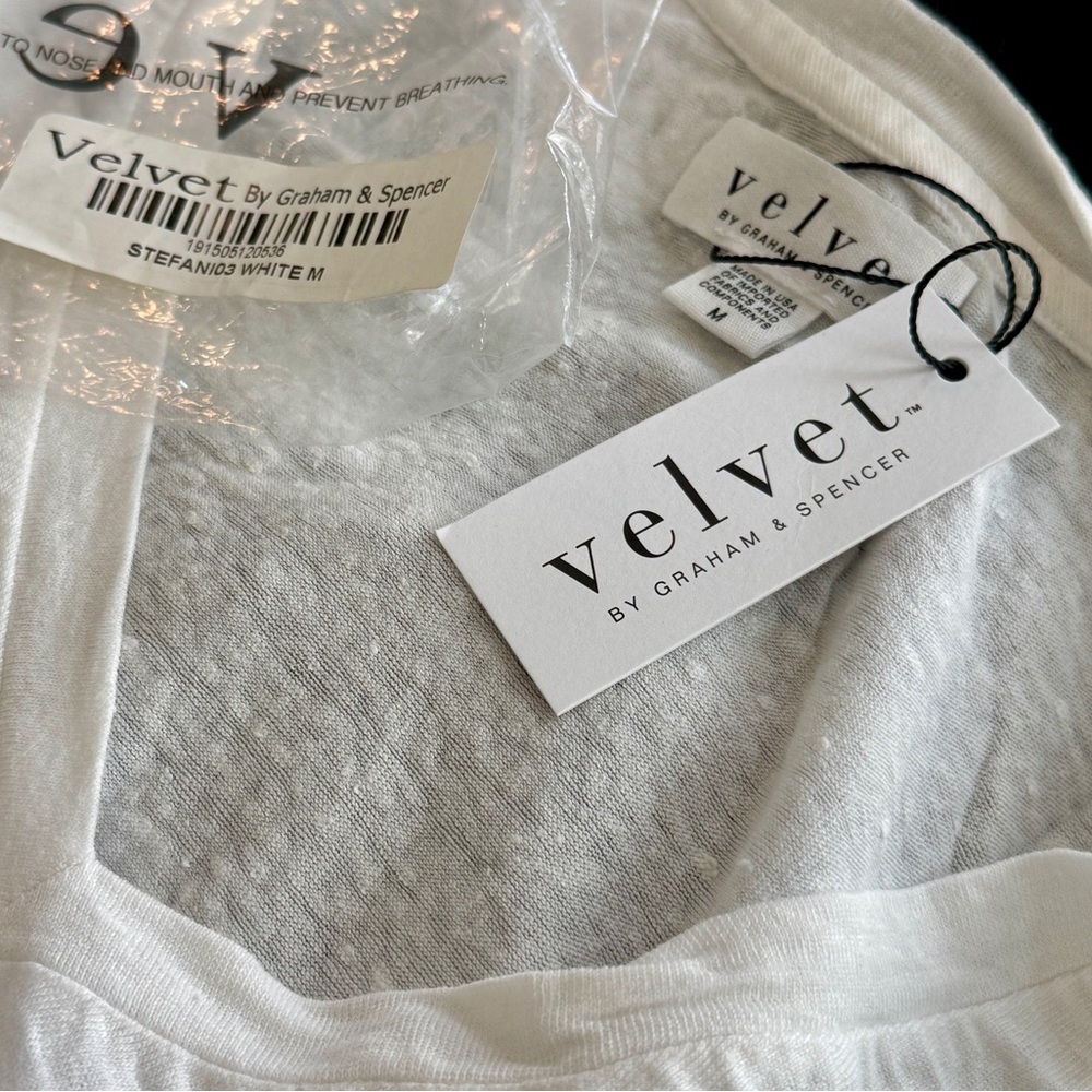 Velvet by Graham & Spencer Stefani Soft White Linen Tee, size M - Picture 4 of 8